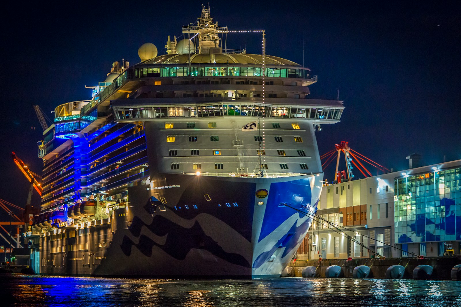 How much fuel does a cruise ship use on a trip from the U.S. to Europe